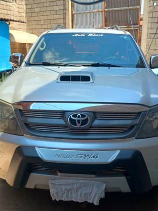 TOYOTA HILUX SW4 3.0 SRV 4X4 16V TURBO INTERCOOLER DIESEL 4P AUTOMÁTICO